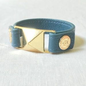 BCBGeneratiom pyramid bracelet
